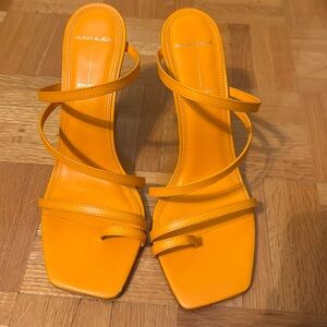 Black suede studio heels 39 orange